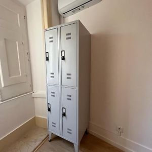 Dormitory Room Mixed